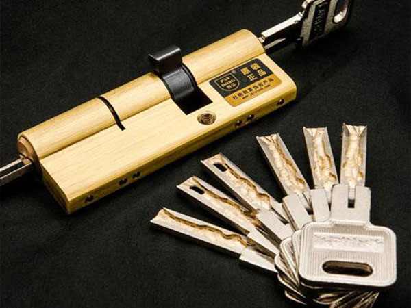 弓长岭24小时上门开锁公司