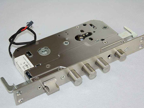 弓长岭24小时上门开锁公司