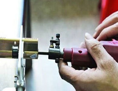 弓长岭24小时上门开锁公司